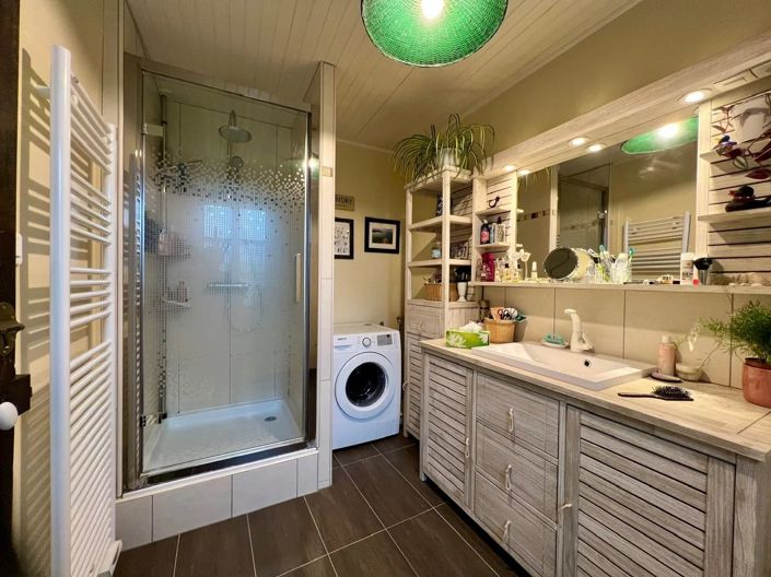 Image No.11-3 Bed House for sale