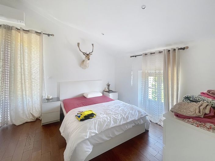 Image No.13-3 Bed House for sale