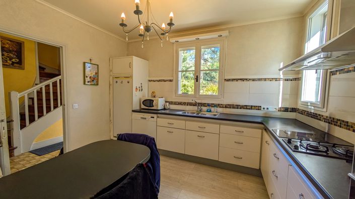 Image No.3-6 Bed House for sale