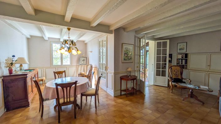 Image No.4-6 Bed House for sale