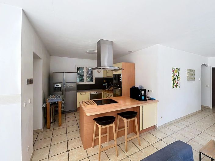 Image No.6-4 Bed House for sale