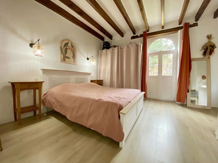 Image No.7-5 Bed House for sale