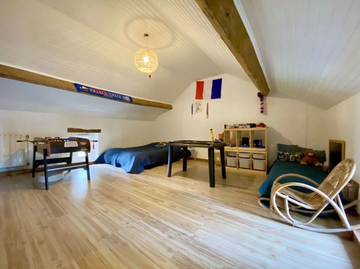 Image No.9-5 Bed House for sale