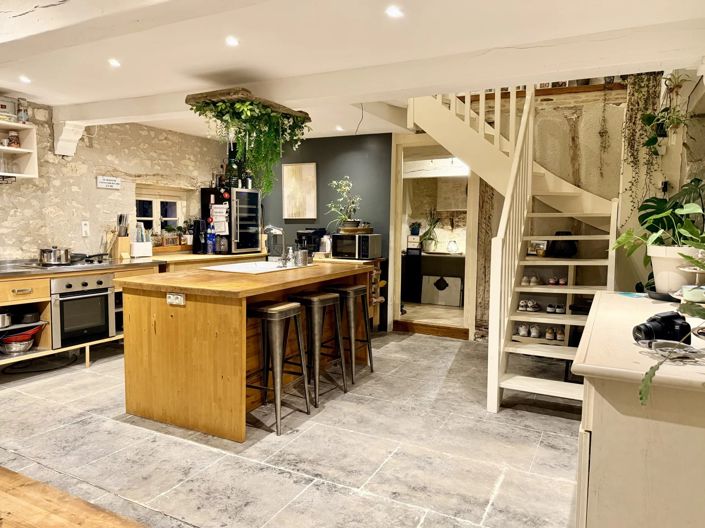 Image No.3-3 Bed House for sale