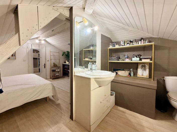 Image No.9-3 Bed House for sale