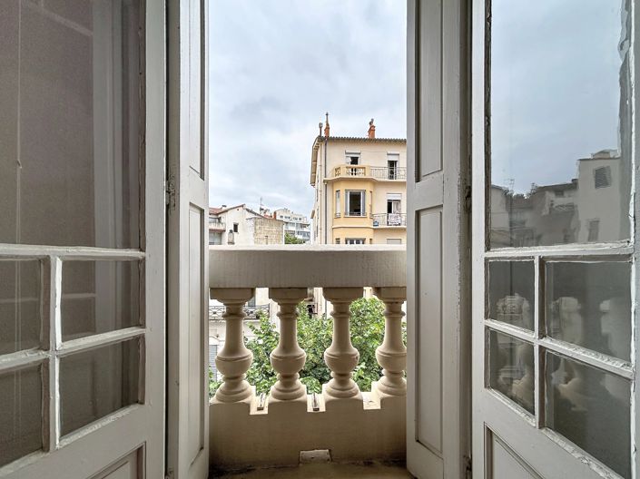 Image No.14-4 Bed House for sale