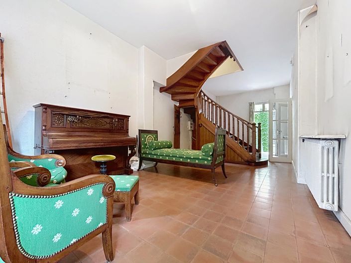 Image No.3-4 Bed House for sale