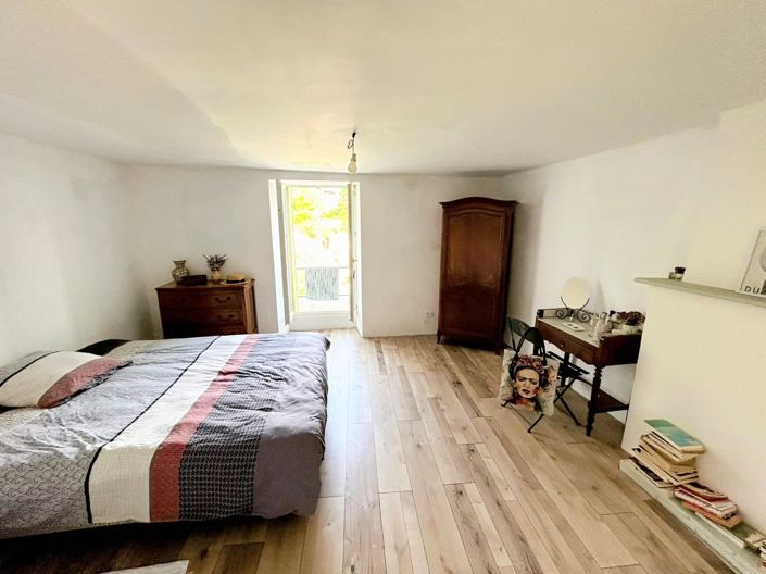 Image No.6-2 Bed House for sale