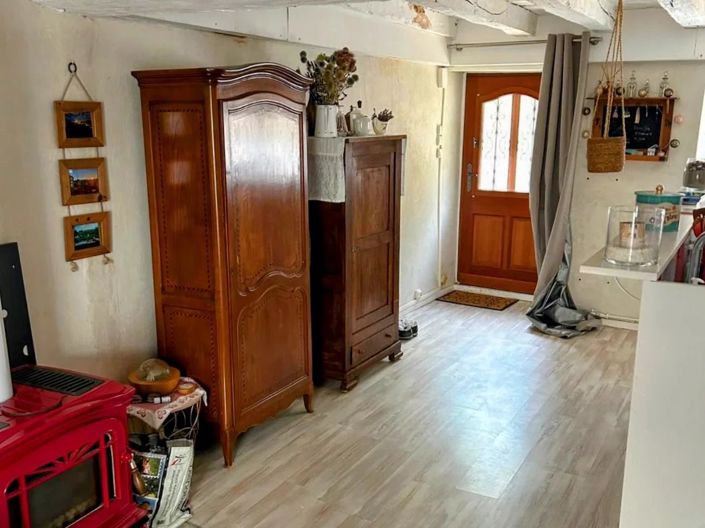 Image No.8-2 Bed House for sale