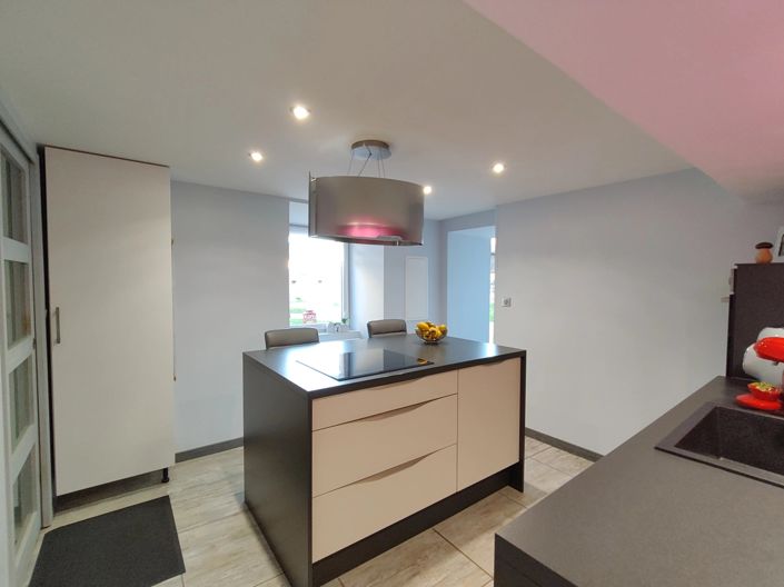 Image No.4-2 Bed House for sale