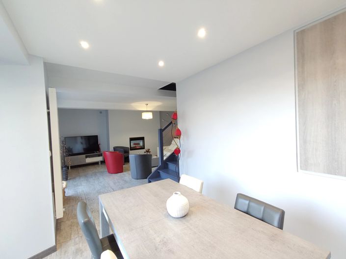 Image No.5-4 Bed House for sale