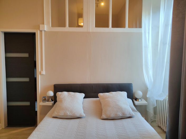 Image No.8-4 Bed House for sale