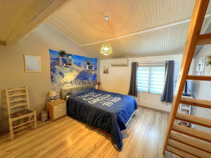 Image No.12-4 Bed House for sale