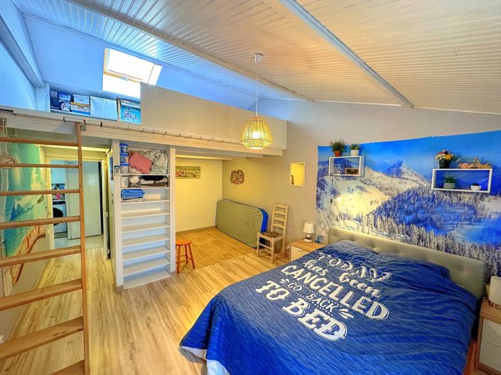 Image No.5-4 Bed House for sale