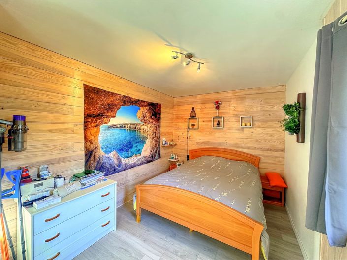 Image No.7-4 Bed House for sale