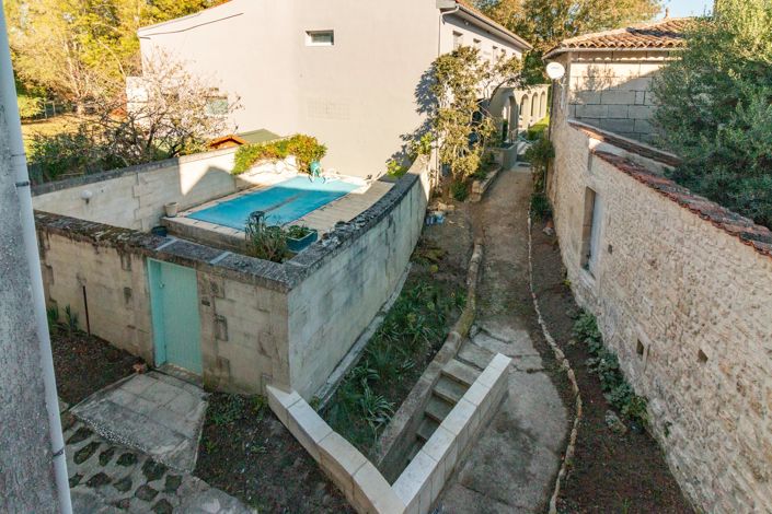 Image No.11-2 Bed House for sale