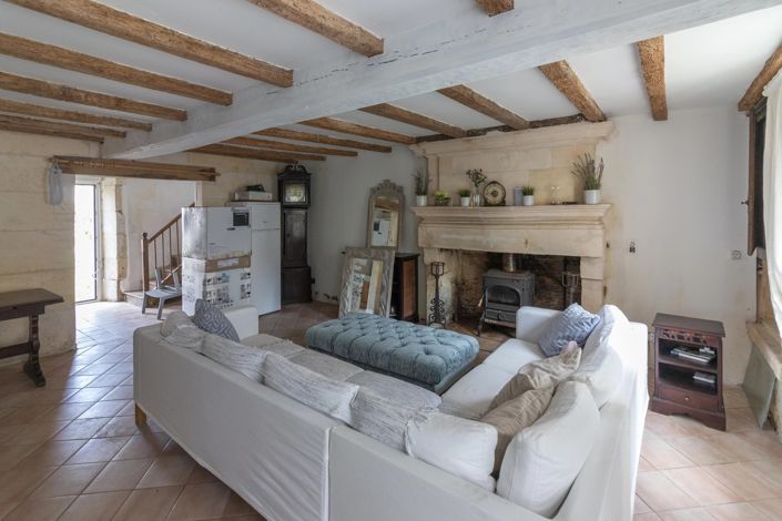 Image No.5-2 Bed House for sale