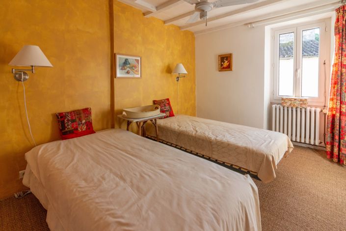 Image No.7-2 Bed House for sale