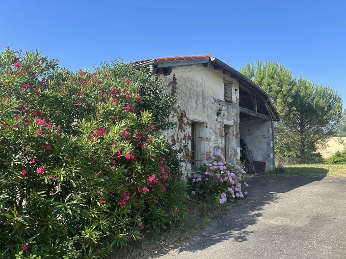 Image No.2-6 Bed Farmhouse for sale