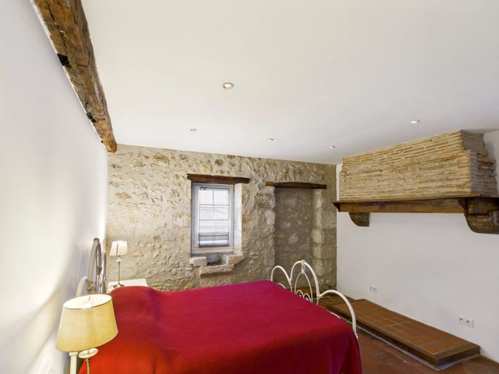 Image No.10-3 Bed House for sale