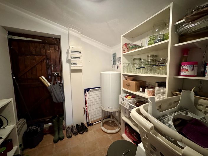 Image No.11-3 Bed House for sale