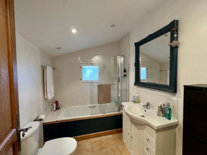 Image No.12-3 Bed House for sale