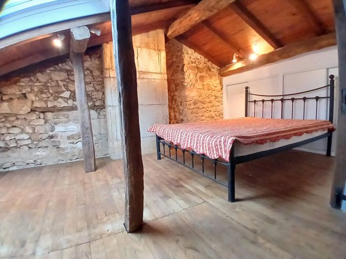 Image No.10-3 Bed House for sale