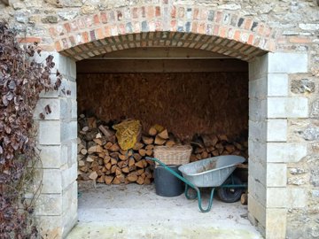 8f33d0d1d9da4de192f6e883238c01102925daf12a408