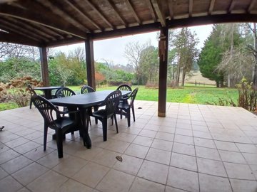 f4501aa1d06e8241b27c8c8955ce70ece3d9416cf6257