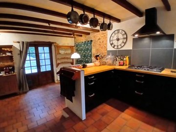 f2b1d290a662931b1964f1ee29150a9d011e51142d250