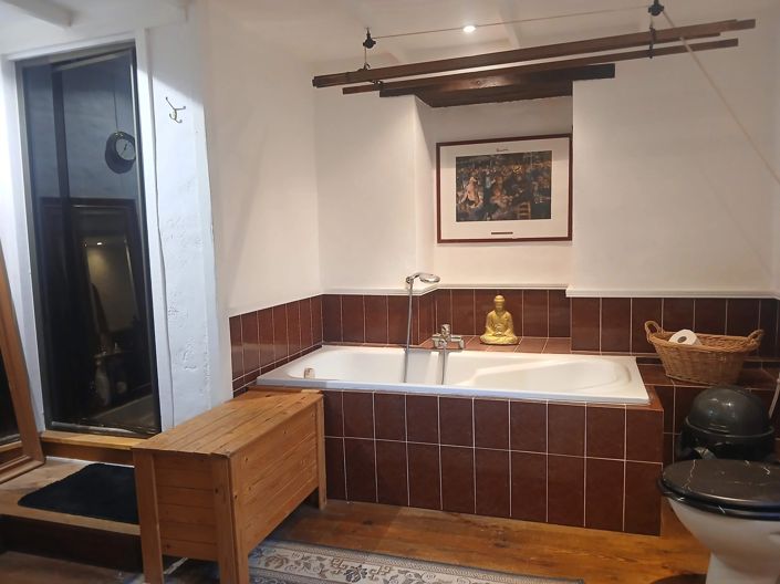 Image No.9-3 Bed House for sale