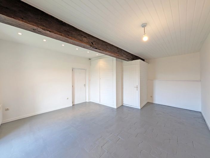 Image No.6-2 Bed House for sale