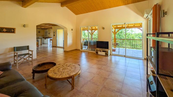 Image No.6-4 Bed House for sale