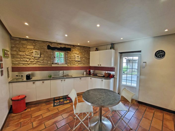 Image No.6-4 Bed House for sale