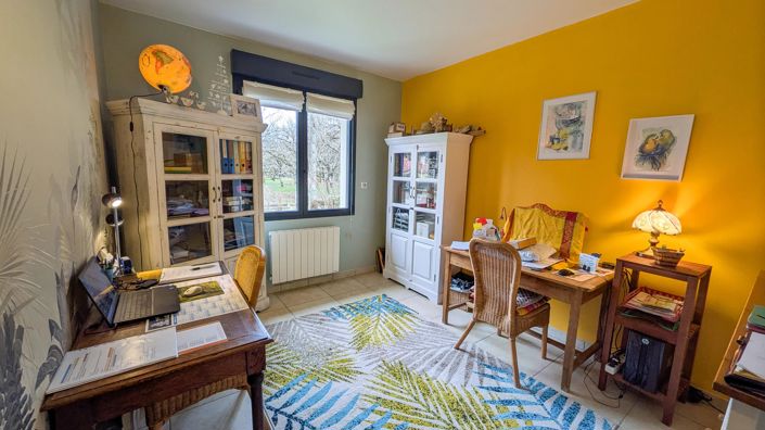 Image No.7-5 Bed House for sale