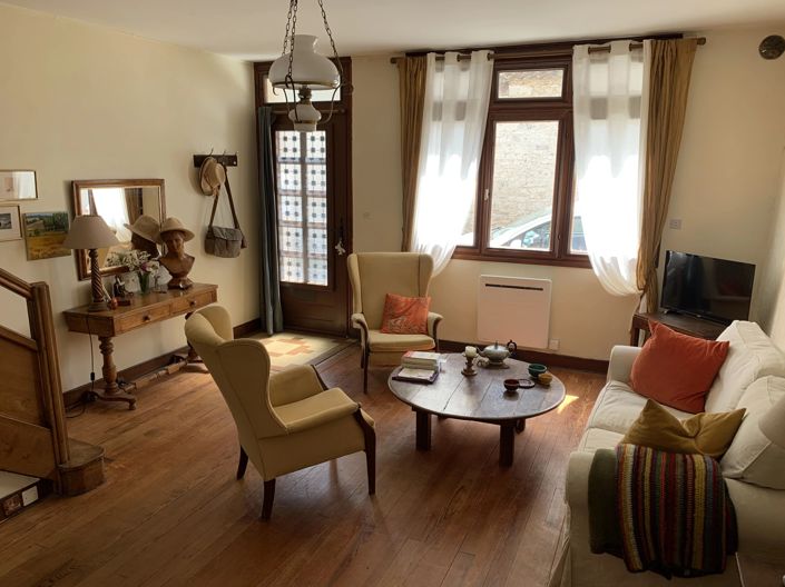 Image No.6-2 Bed House for sale