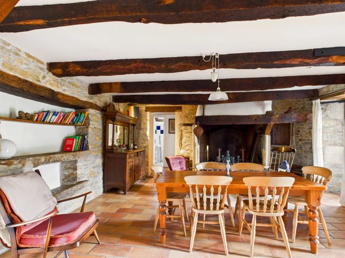 Image No.12-2 Bed House for sale