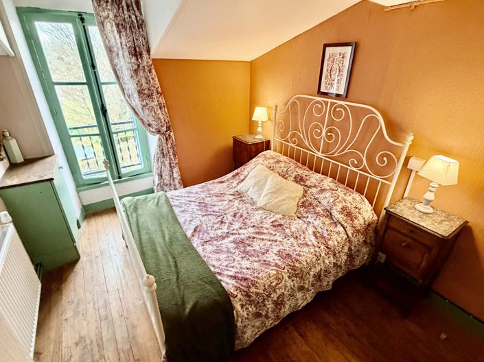 Image No.10-4 Bed House for sale