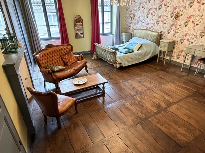 Image No.13-4 Bed House for sale