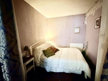 f5f2189254b5b4e51d02657041321a7ceb80ada425409