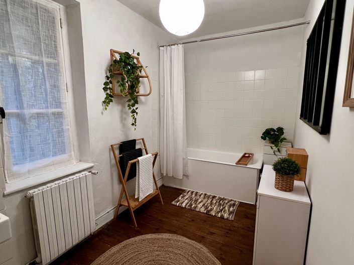 Image No.13-2 Bed House for sale