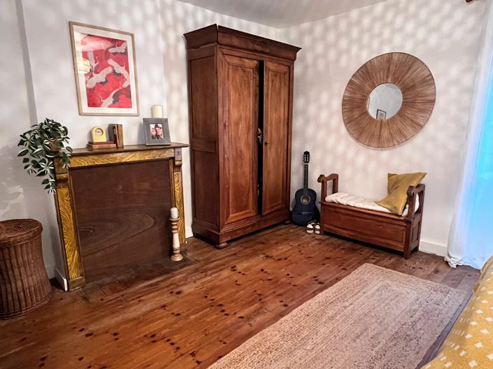 Image No.14-2 Bed House for sale