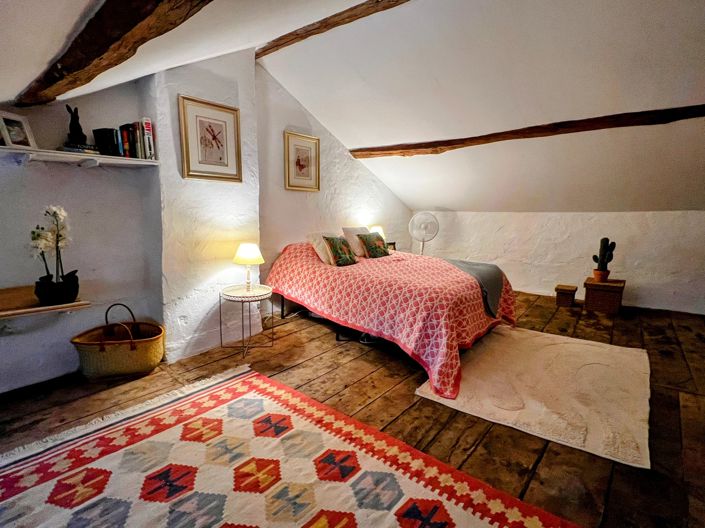 Image No.6-2 Bed House for sale