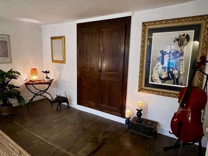 Image No.9-2 Bed House for sale