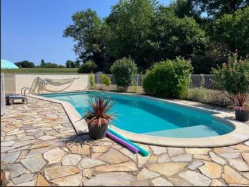 8dc10e9192d7ac3bb0fe3efcf8c8f82535925aec05651