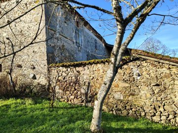 16e72ed32b2487d722c4b63710078bbf1b6a36def9409