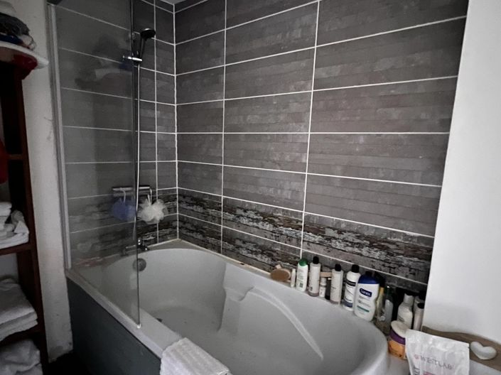 Image No.8-3 Bed House for sale