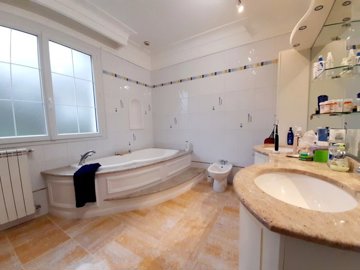 824ba405d4e103284d64719955639048836e03e41f326