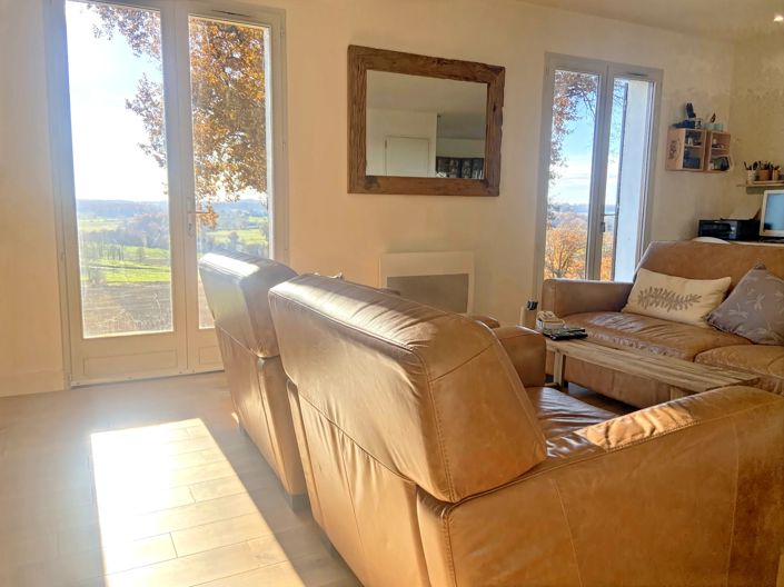 Image No.5-2 Bed House for sale