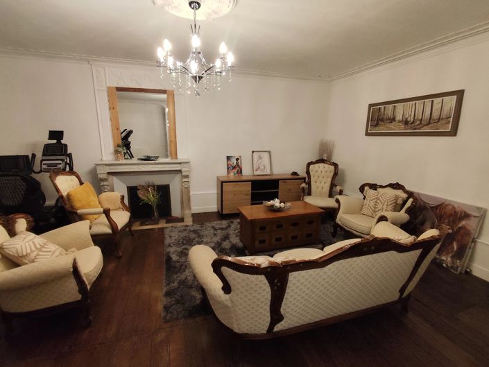 Image No.2-4 Bed House for sale